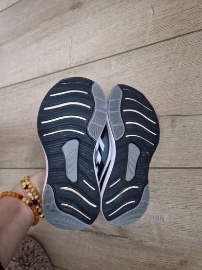 Kids Adidas UK 10,5