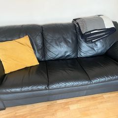 Black leather 3 piece suite