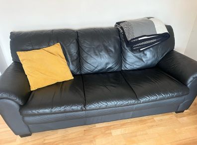 Black leather 3 piece suite