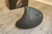 Wireless ergonomic mouse