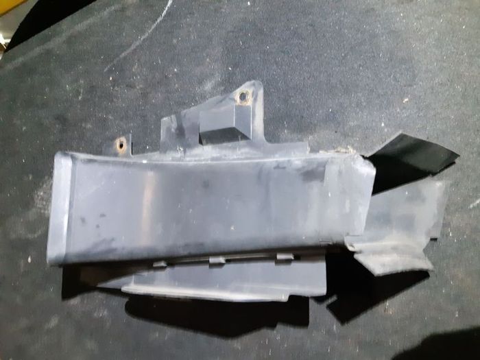 Bmw e46 saloon touring front brake cooling duct o/s drivers side 8197928 1999-2006