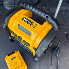 Dewalt site radio