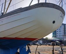 Sailing boat