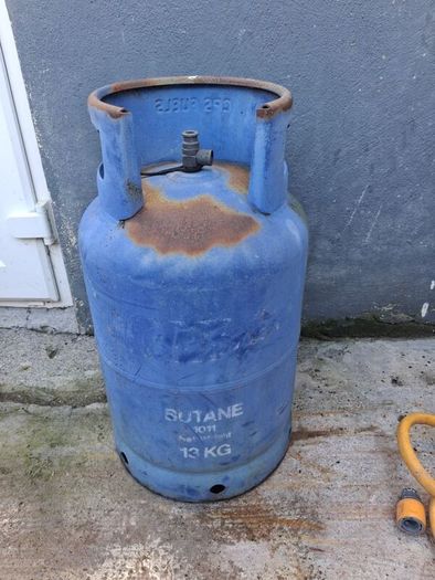 gas bottles (full)