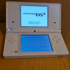Nintendo DSi white