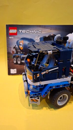 LEGO 42112 Concrete mixer truck