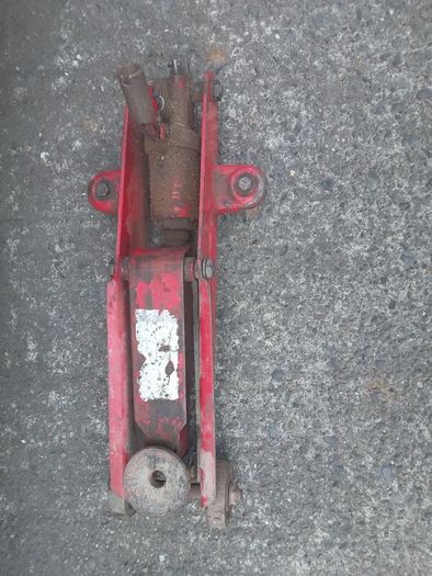 car jack