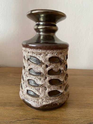 Mid century Strehla Keramik fat lava vase