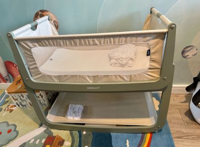 Snuzpod 5 bedside crib and mattress protector