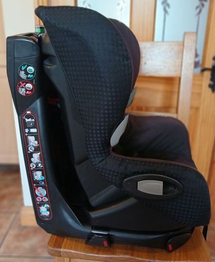 Maxi Cosi Car Seat with Swivel Base