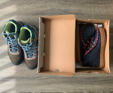 Kids hiking boots