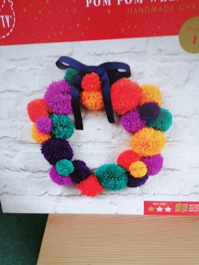 Christmas Pompom Wreath Kit