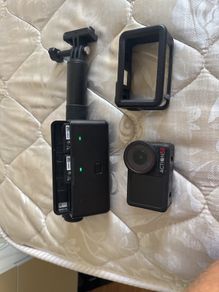DJI Osmo Action 5 Pro + Battery + Selfie Stick - Excellent