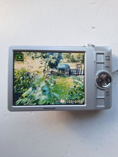 Traveler Super Slim digital camera