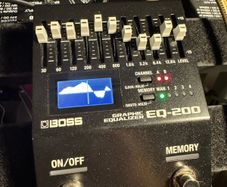 Boss EQ 200 equaliser pedal