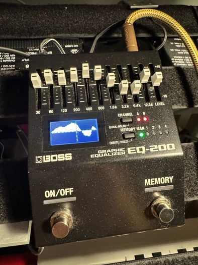 Boss EQ 200 equaliser pedal