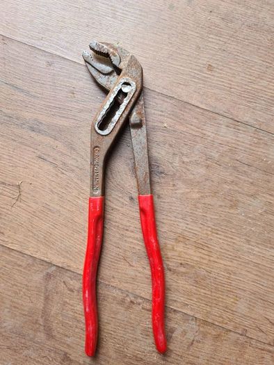 Slim Jaw Waterpump Pliers