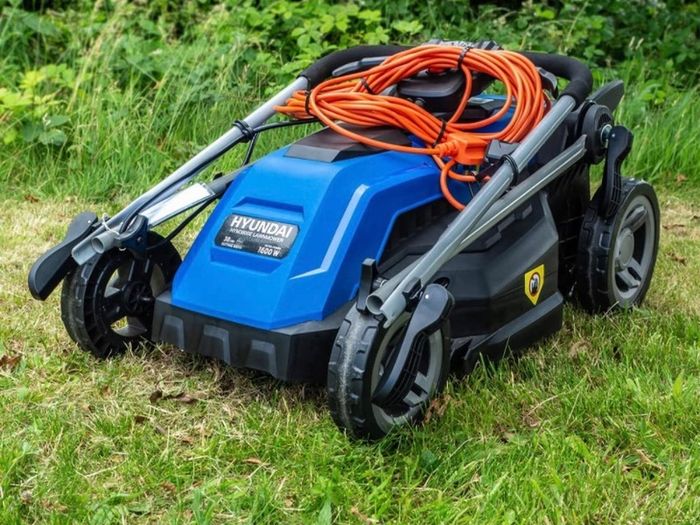 1600W 230V Corded Electric Rotary Lawnmower With Rear Roller, 38cm Cutting Width, Mulching, 30L Grass Box, 5 Cutting Heights, 10M Power Cable (FREE POSTAGE)