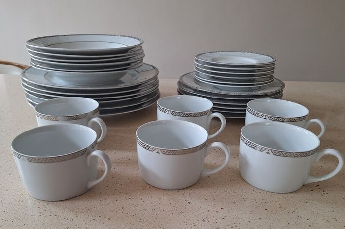 Royal Doulton Dinner Service