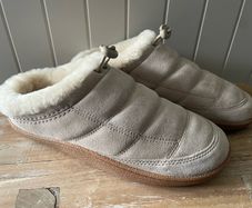 Women Clarks slippers Mules with genuine fur lining size UK6D