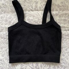 black crop top
