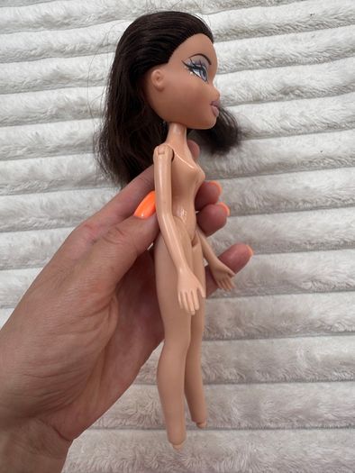 Bratz Winter Wintertime Wonderland Doll Dana Used Please see photos