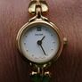 Pulsar Women's Gold Toned Bracelet Band Watch Analog Water Resistant-works well Image 7