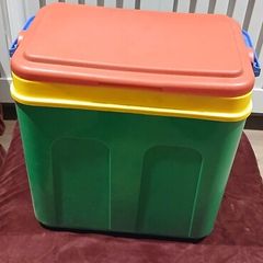 Vintage 25 litre coller box 1980s