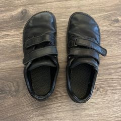 School barefoot shoes (EU37)