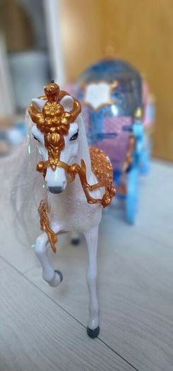 Barbi carriage toy horse for Barbi doll