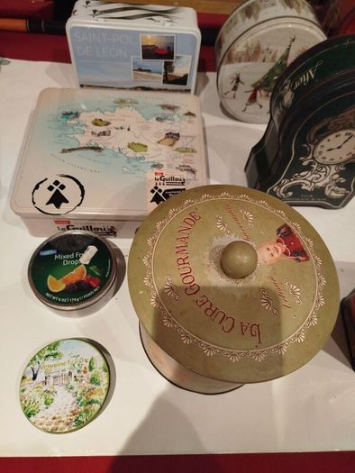 Collectable storage tins