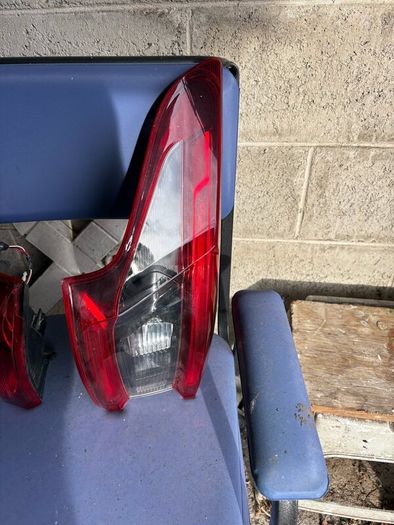 Qashqai 2014 - 2017rear lights and steering wheel