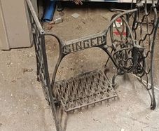 singer sewing machine foot bench