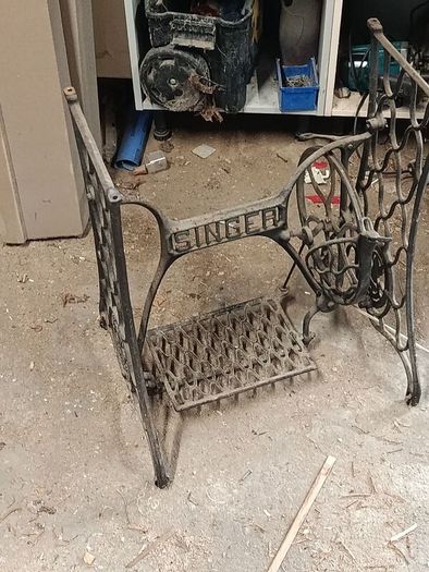 singer sewing machine foot bench