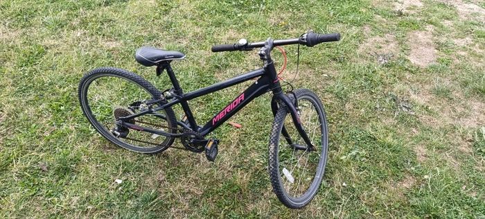 Girls bike