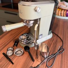 De'Longhi Dedica Duo Espresso Coffee Machine | EC890.GR | Green