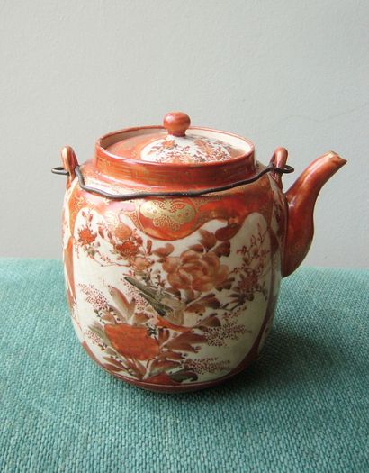 Antique Japanese Kutani Teapot