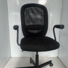 Black office chair