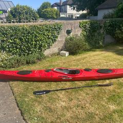 Sea Kayak - Valley Etain, paddle and wall rack
