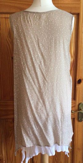 Stella Morgan Ladies Summer Biege & White dress Size 16 can post