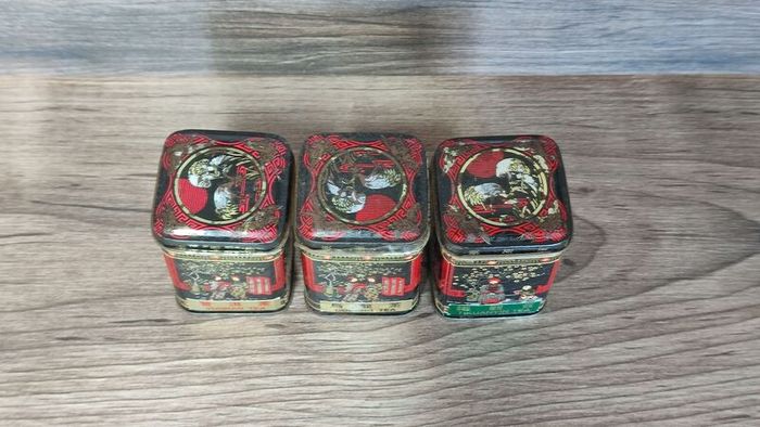 oriental asian vintage X3 empty tea tin set container collectables