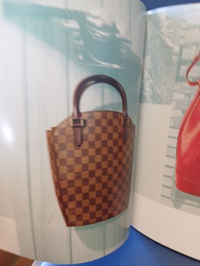 Louis Vuitton catalogue 2002