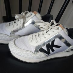 Woman Shoes