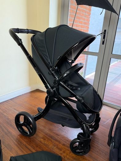 As New Egg2 travel system with Cybex car seat and isofix base swivel