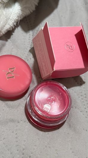 Holika holika lip blur pot and Dasique lip balm