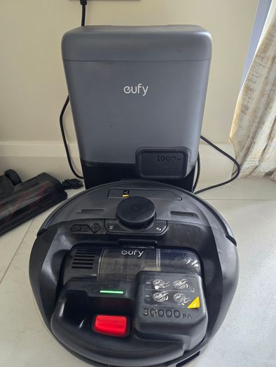 Eufy E20 3-in-1 robot vacuum and cordless stick vacuum