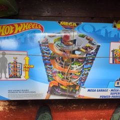 Hot Wheels Mega Garage