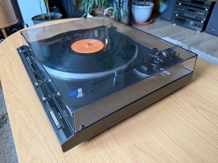 Technics Q300 turntable/recorder