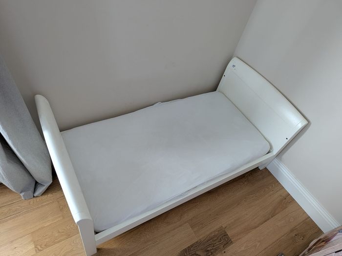 Cot bed