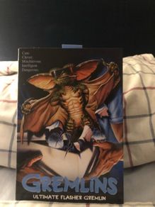 Neca ultimate flasher gremlins figure